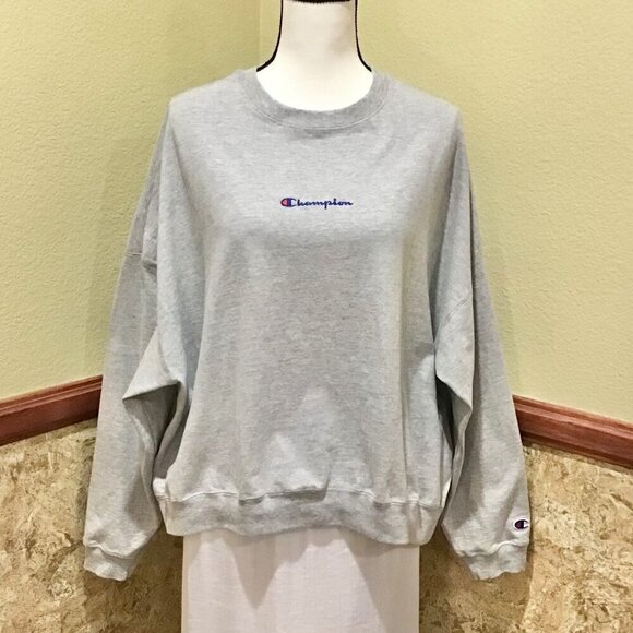 Champion XL Boxy Sweatshirt Women’s Short  Length Logos Heathered Gray Pullover - Picture 2 of 8